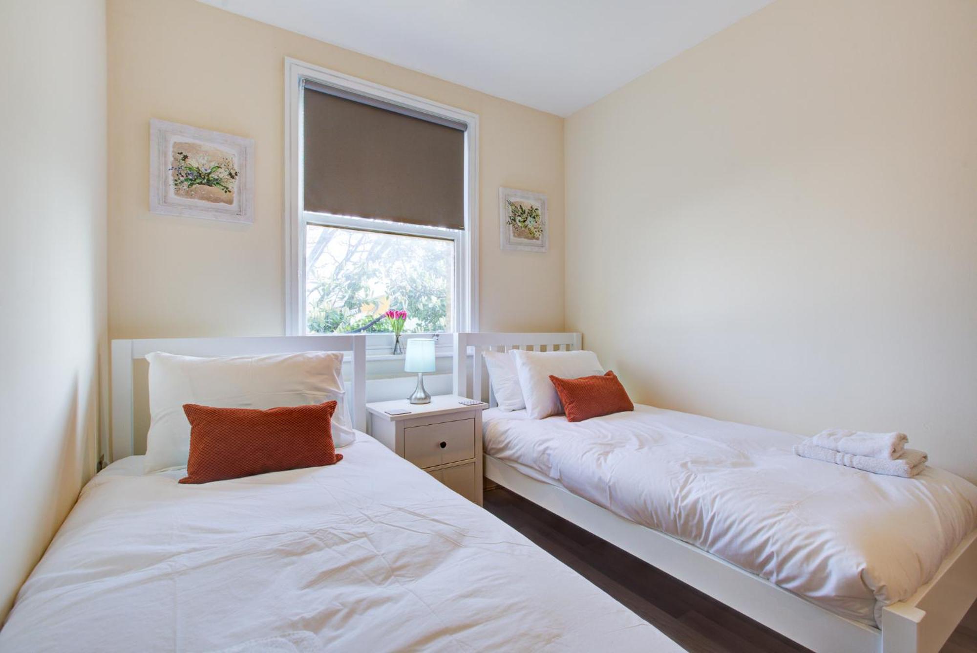 Сasa de vacaciones Stunning 4 Bedroom House