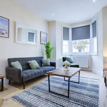 Stunning 4 Bedroom House London Exterior photo