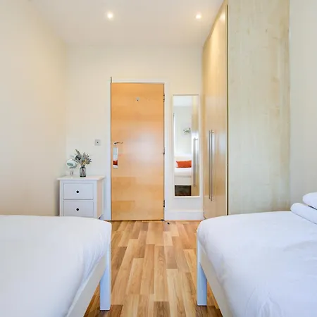 Stunning 4 Bedroom House London Exterior photo